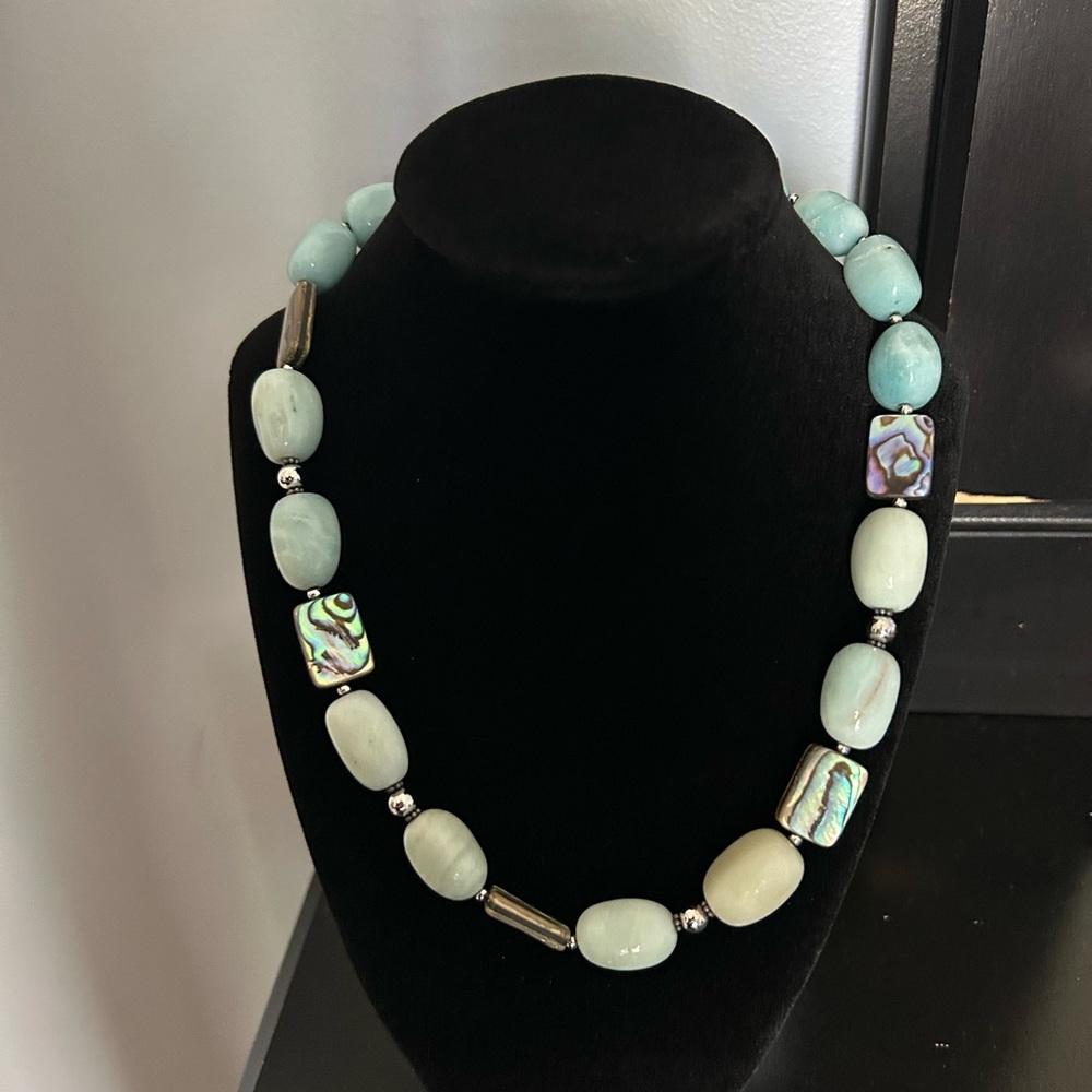 India Boutique Blue and Silver Necklace with Elegant Design
